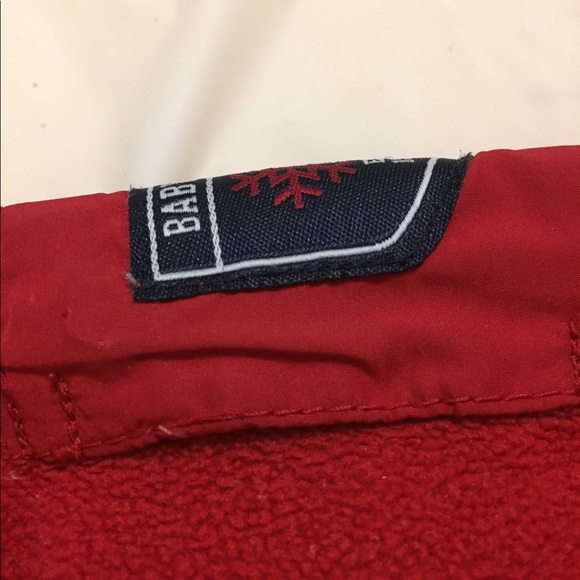 Gap in red - Picture 3 of 4